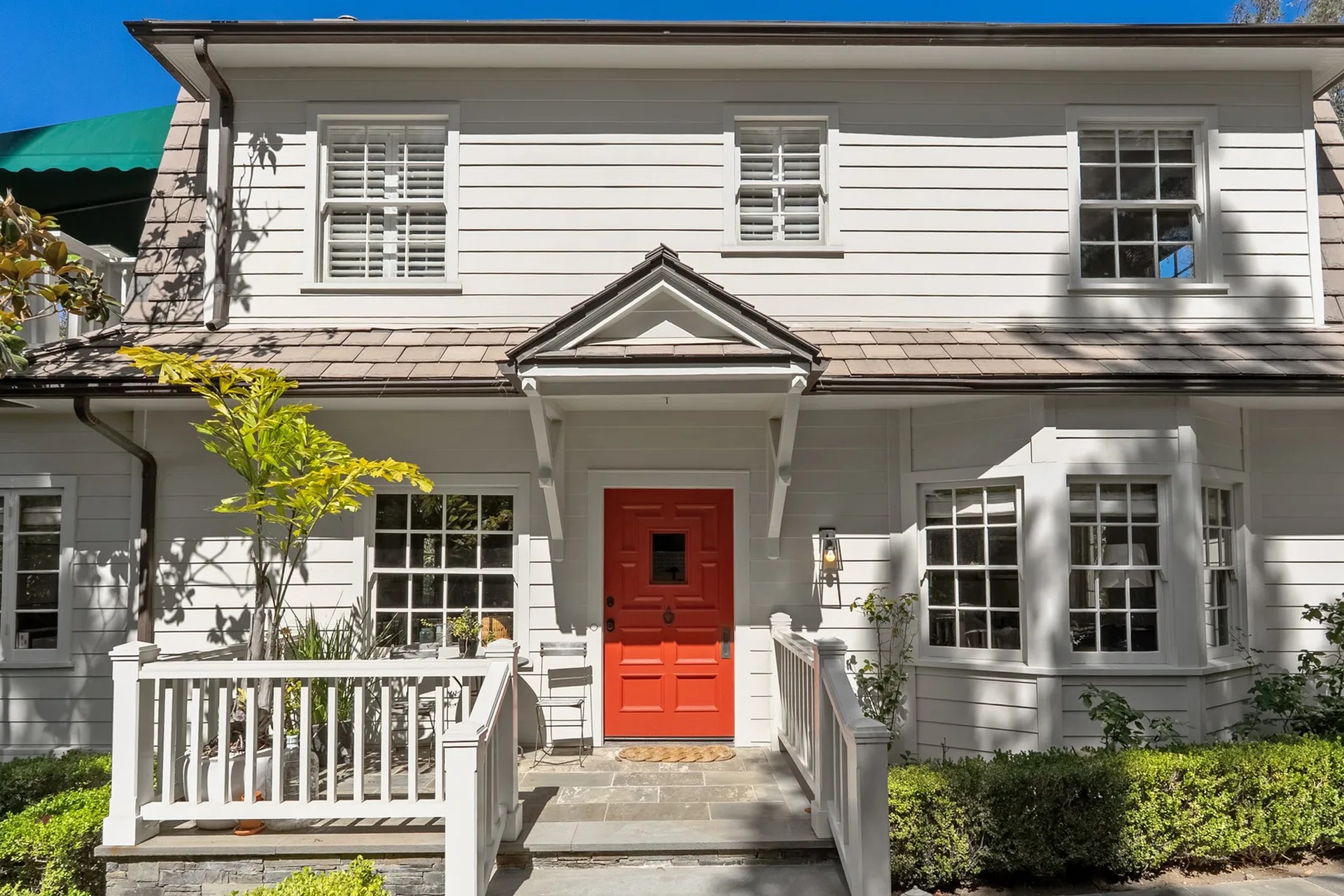 Mamma Mia! Amanda Seyfried’s Hollywood Hills Home Hits The Market