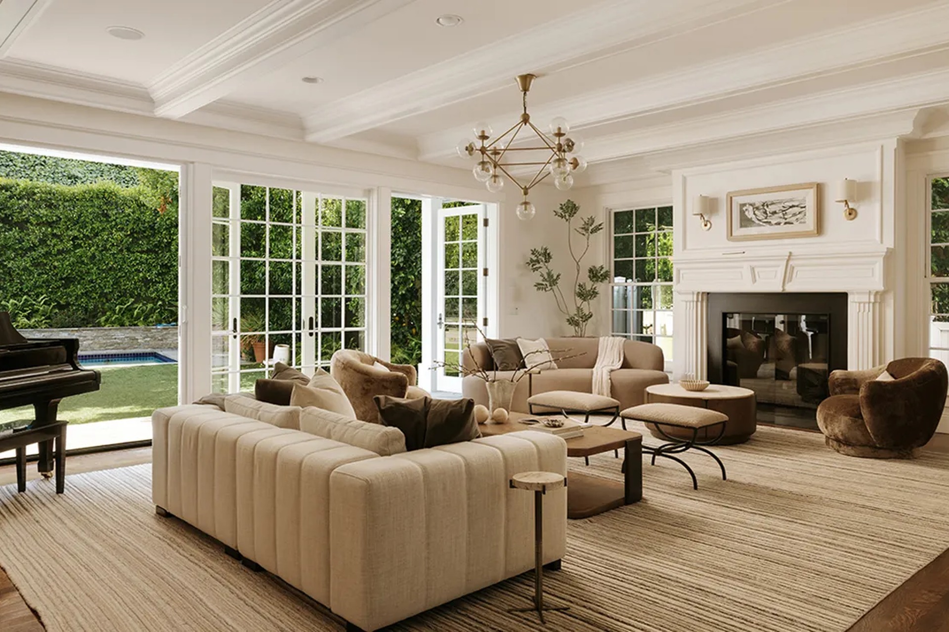 Sarah Michelle Gellar home - living room