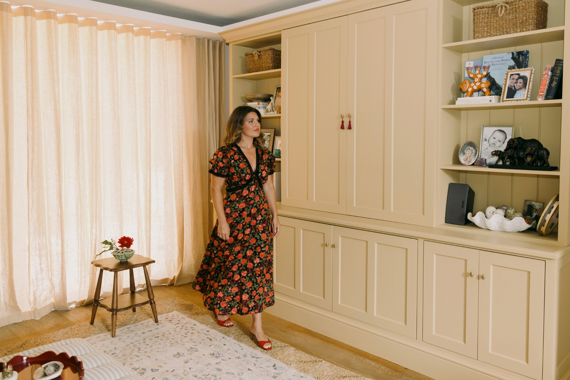 Yellow living room in Elizabeth Petrides' home