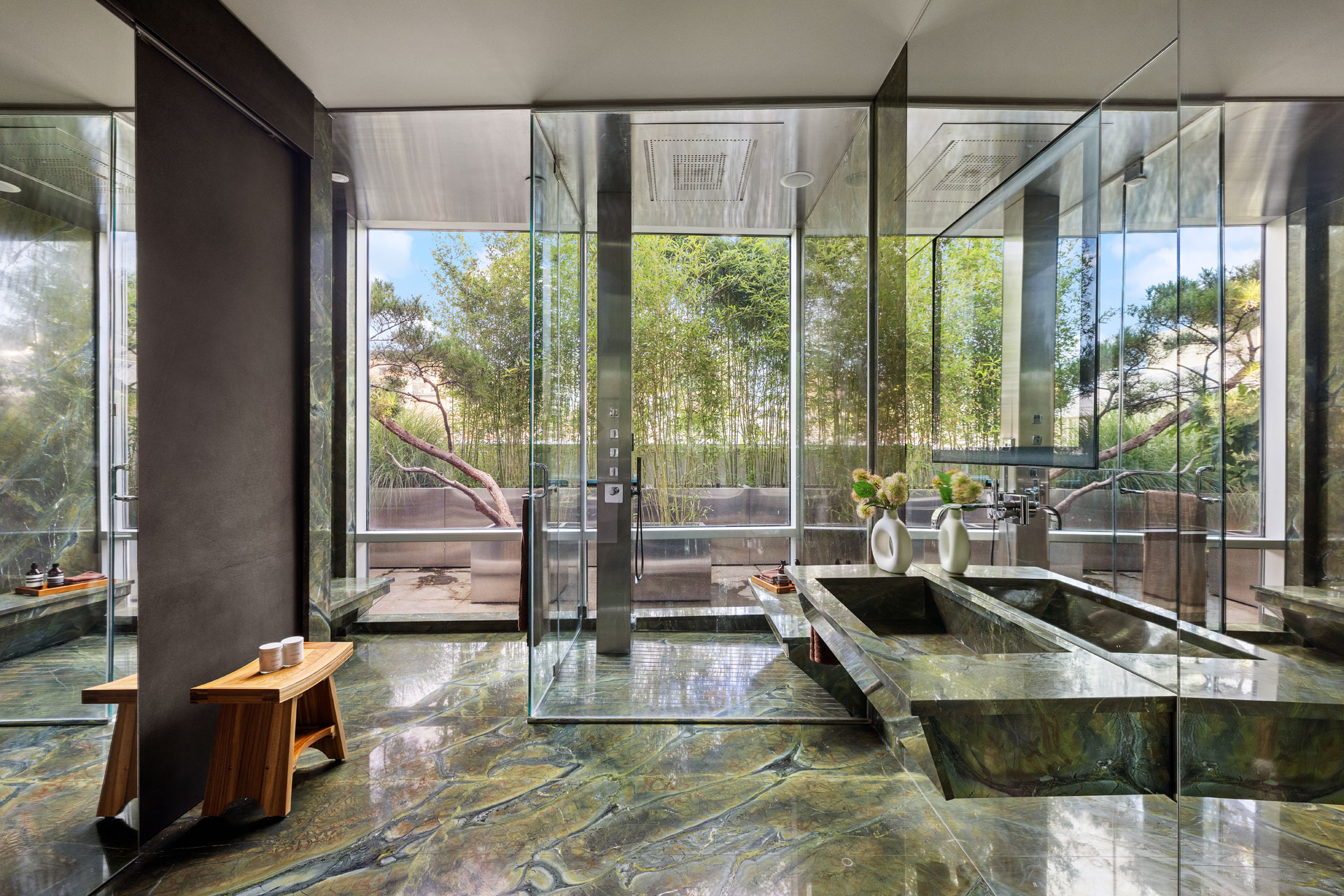 Bathroom in Thierry Henry's penthouse