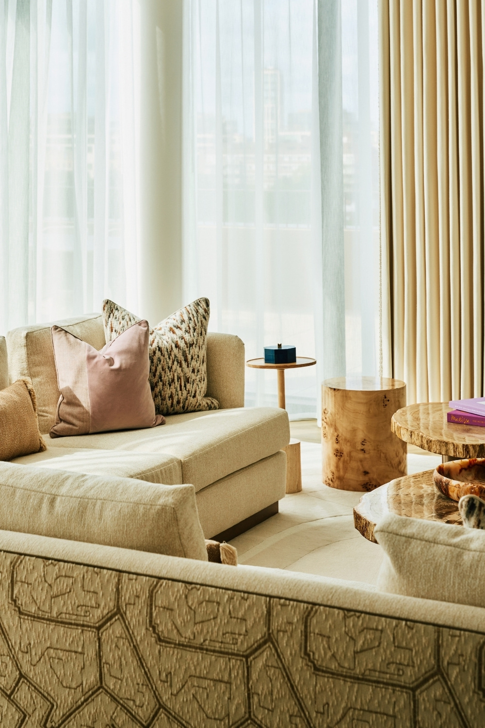 Family room by Taylor Howes