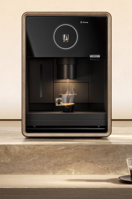 Loewe aura.matic coffee machine