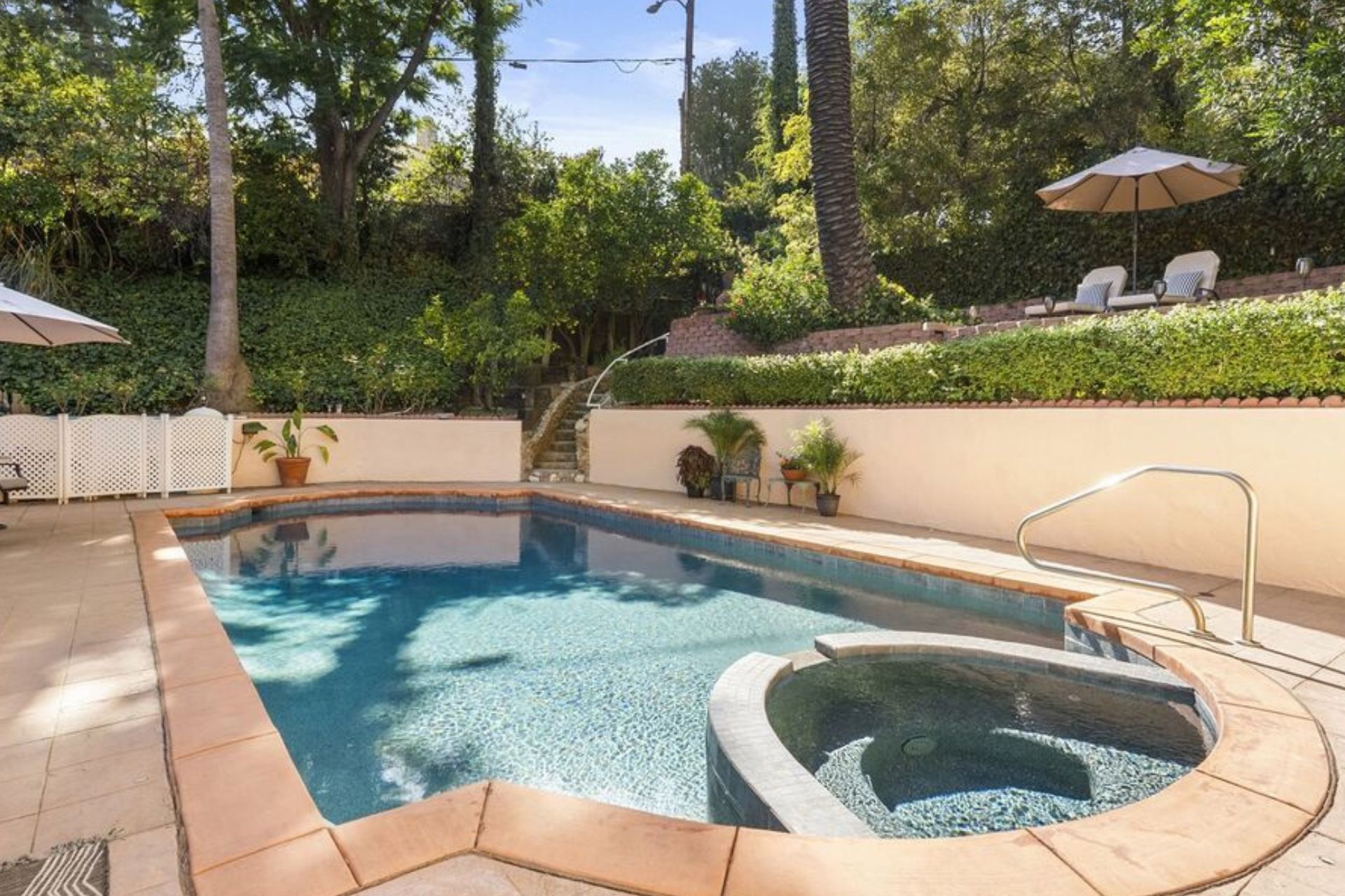 Jane Fonda home