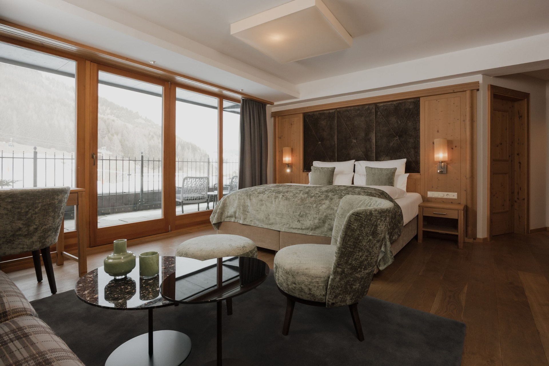 A bedroom suite at Schloss Fiss